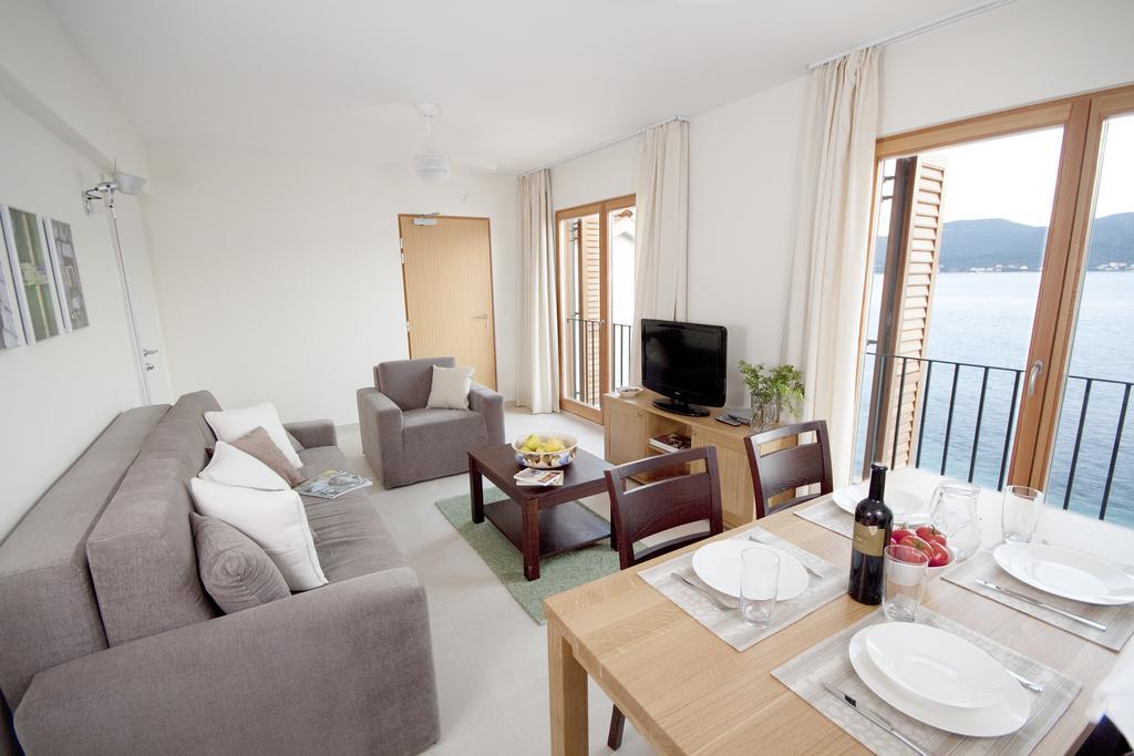 Eol Apartments Viganj Bagian luar foto
