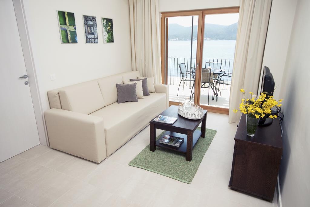 Eol Apartments Viganj Bagian luar foto