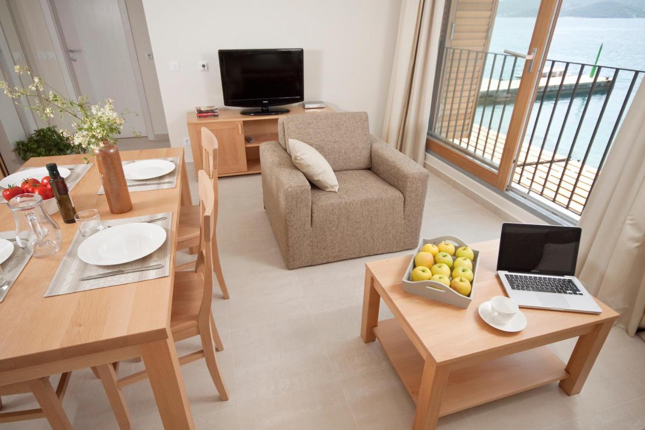 Eol Apartments Viganj Bagian luar foto